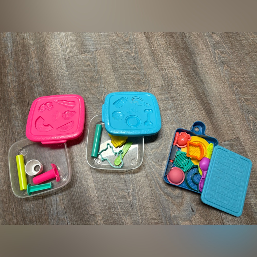 Play-Doh Create n Go Cupcakes, Pet, & Little Chef Play sets